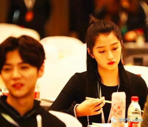 吃瓜娱乐圈关晓彤鹿晗